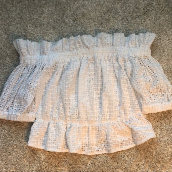 Express off the shoulder cropped top, ruffle eyelet lace, NWOT - Picture 5 of 9
